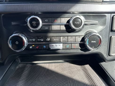 Used 2025 Ford F250 Platinum image 19