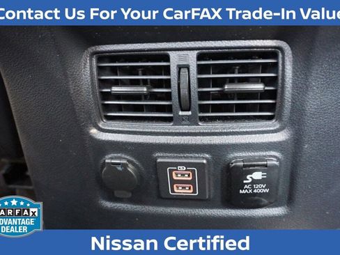 Used 2024 Nissan Titan SV w/ SV Convenience Package image 39