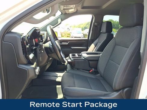 Used 2024 GMC Sierra 2500 SLE w/ SLE Convenience Package AWD/4WD image 2