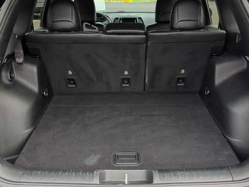 Used 2019 Jeep Cherokee Limited AWD/4WD image 15