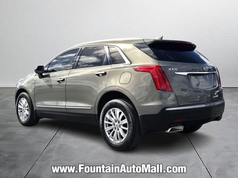 Used 2018 Cadillac XT5 FWD image 3