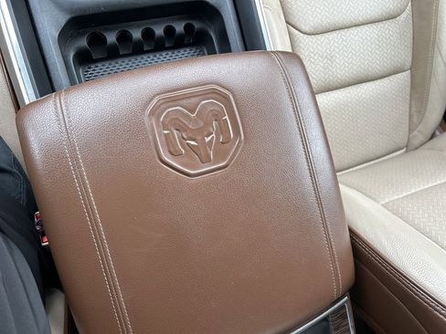 Used 2019 RAM 1500 Laramie image 28