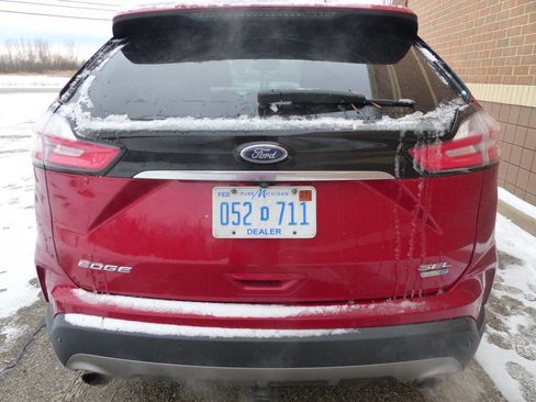 Used 2020 Ford Edge SEL w/ Convenience Package image 7