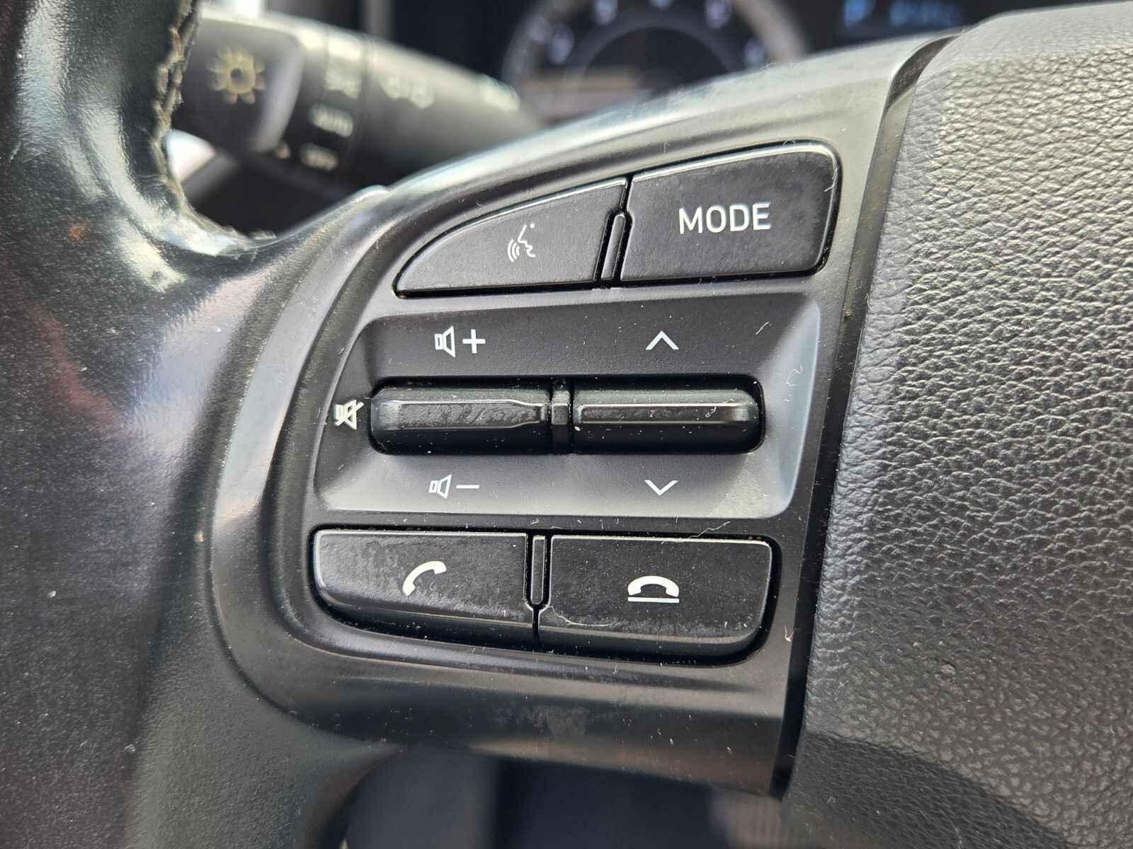 Used 2021 Hyundai Venue SEL FWD image 24