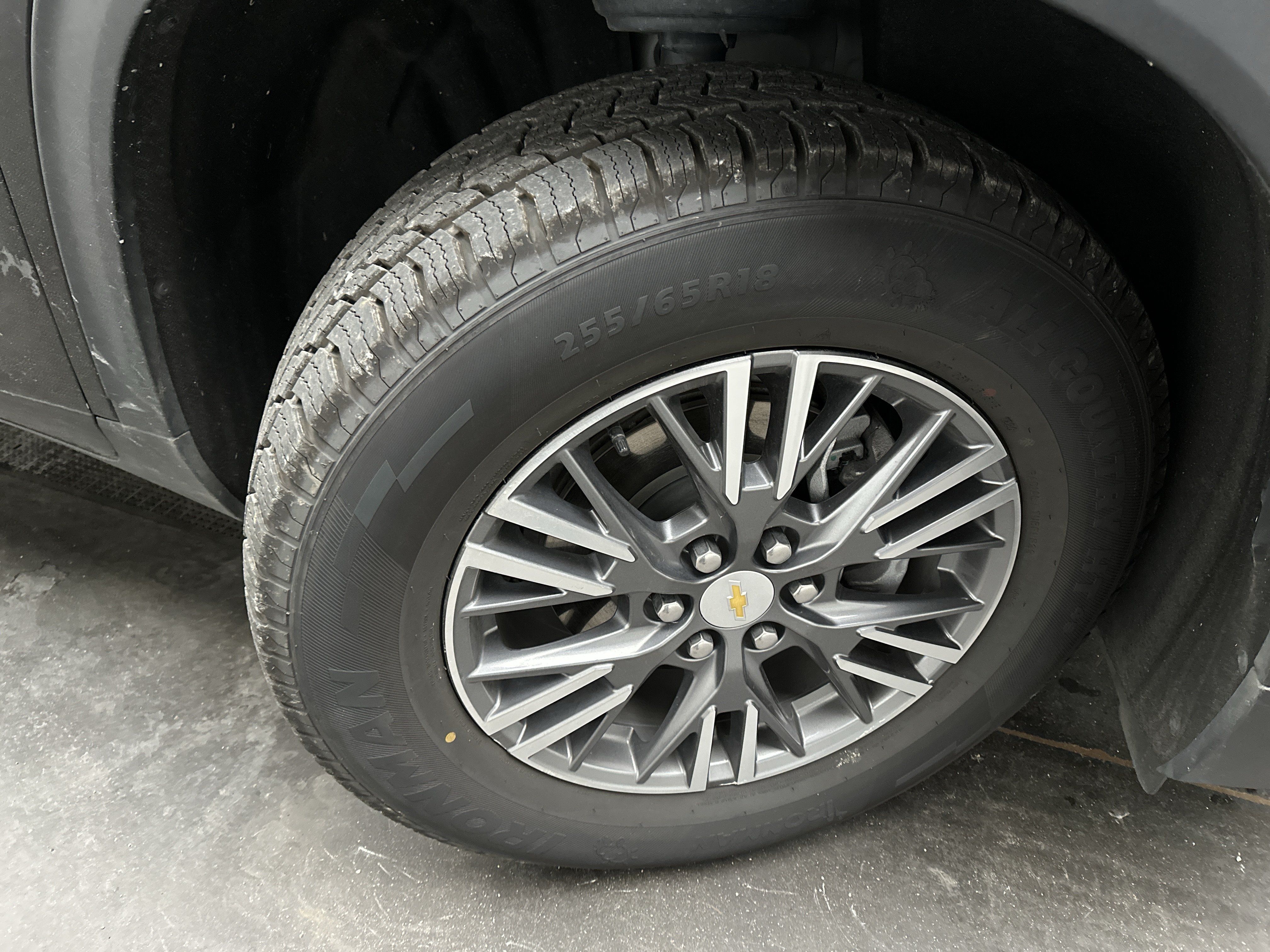 Used 2025 Chevrolet Traverse LT AWD/4WD image 11