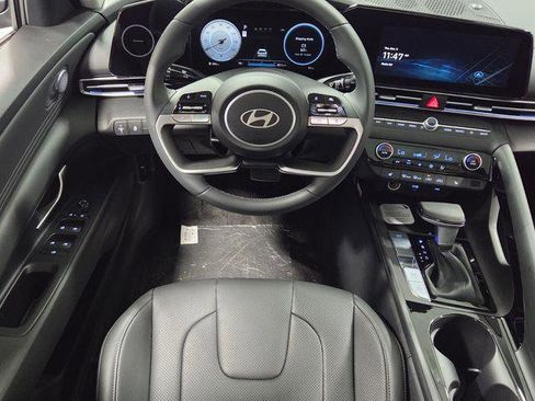 New 2026 Hyundai Elantra Limited image 7