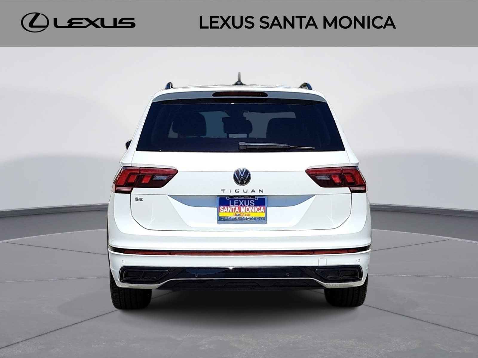 Used 2023 Volkswagen Tiguan SE R-Line FWD image 6