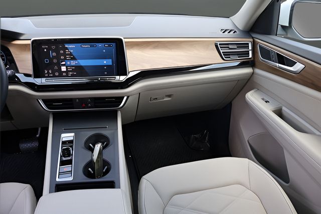 Certified 2024 Volkswagen Atlas SE FWD image 17