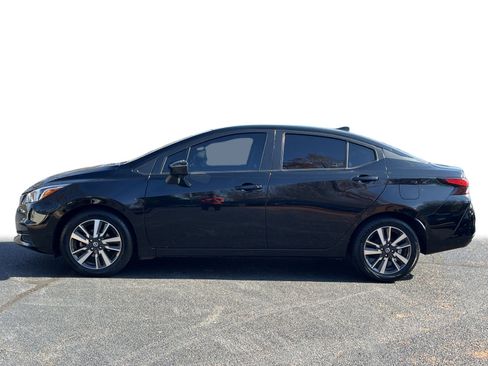 Used 2021 Nissan Versa SV image 17