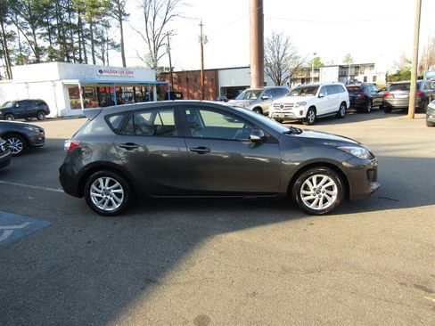 Used 2013 MAZDA MAZDA3 i Grand Touring w/ Tech Pkg image 7