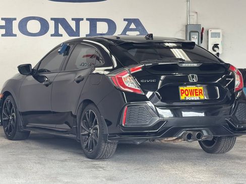 Used 2018 Honda Civic Sport image 5