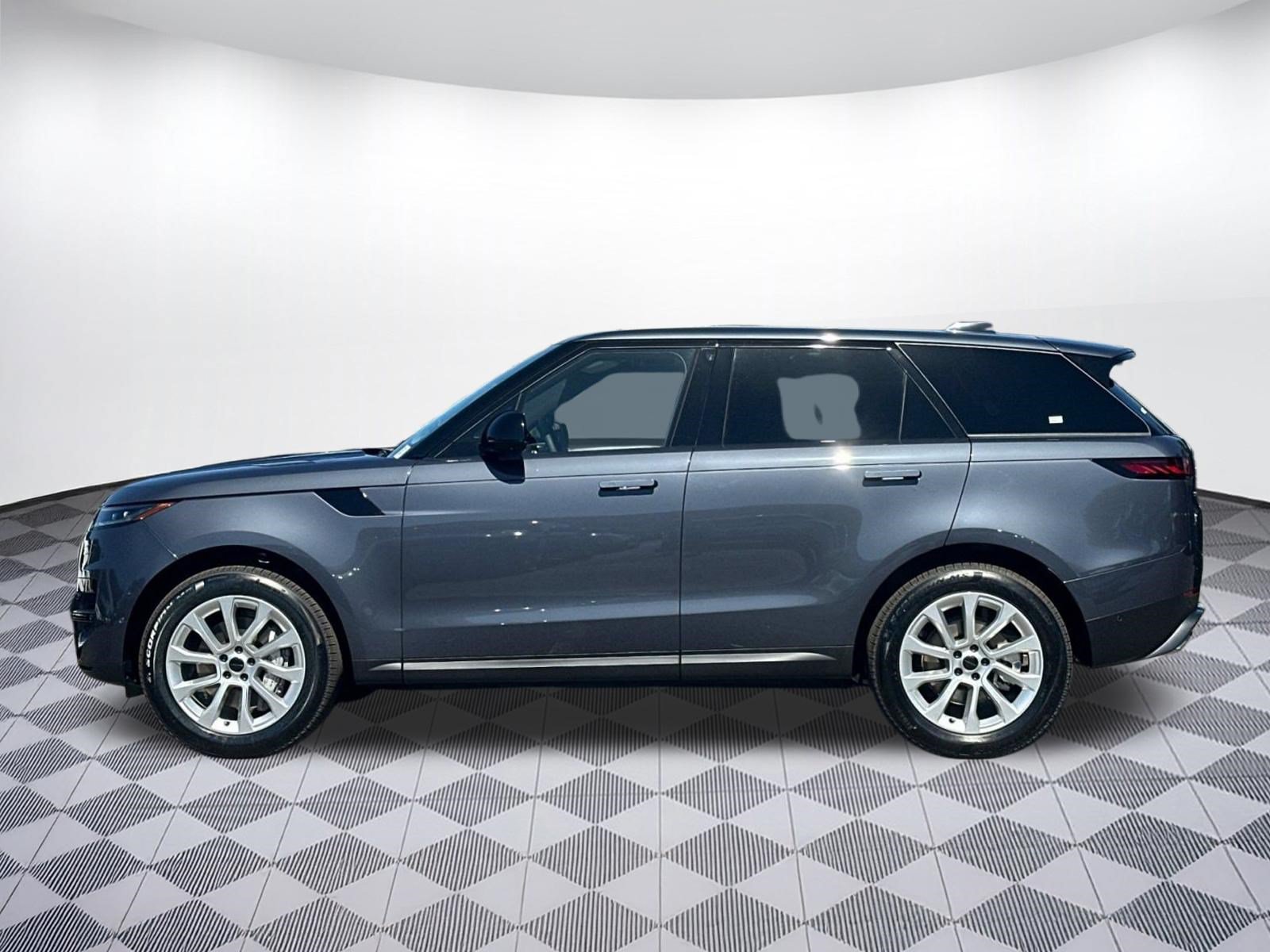 New 2027 Land Rover Range Rover Sport SE AWD/4WD image 2