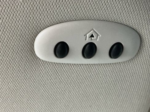 Used 2024 Ford Edge Titanium image 17