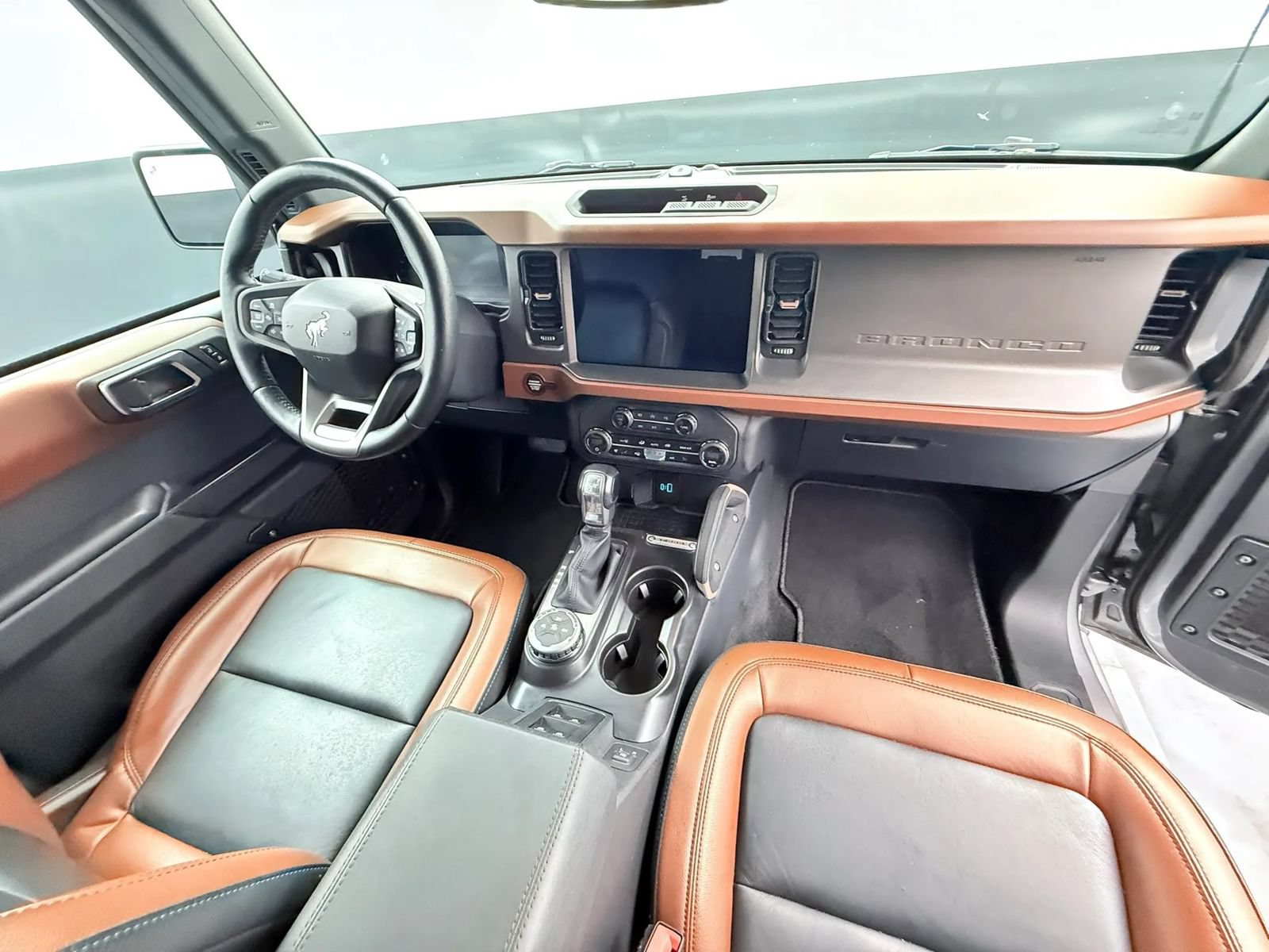 Used 2024 Ford Bronco Outer Banks AWD/4WD image 11
