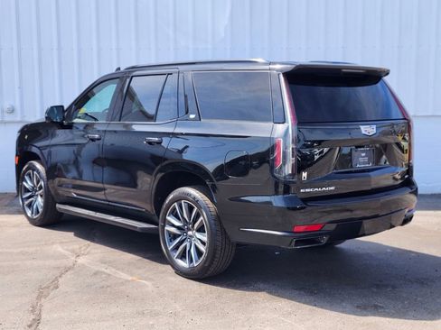 Used 2023 Cadillac Escalade Sport AWD/4WD image 3
