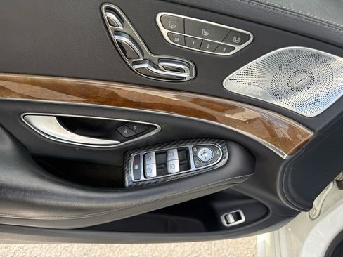 Used 2015 Mercedes-Benz S 550 4MATIC Sedan image 24