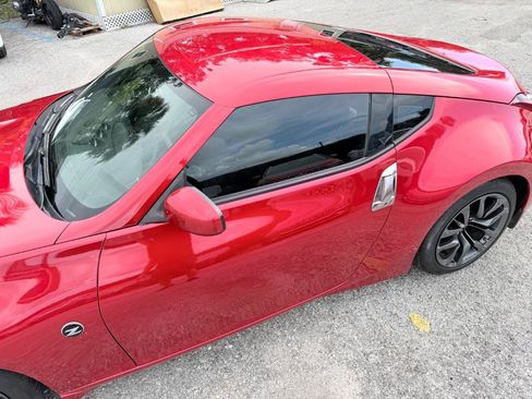 Used 2018 Nissan 370Z Coupe RWD image 9