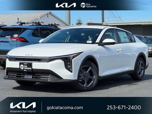 New 2026 Kia K4 FWD image 1
