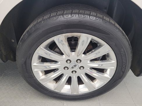 Used 2013 Lincoln MKX AWD image 31