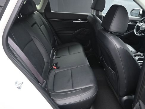 Used 2024 Kia Seltos EX AWD/4WD image 36