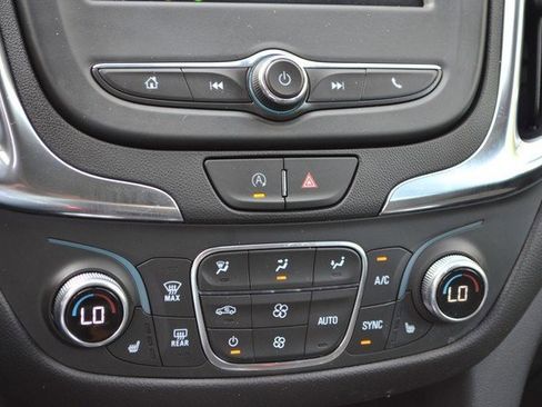 Used 2024 Chevrolet Equinox LT image 30