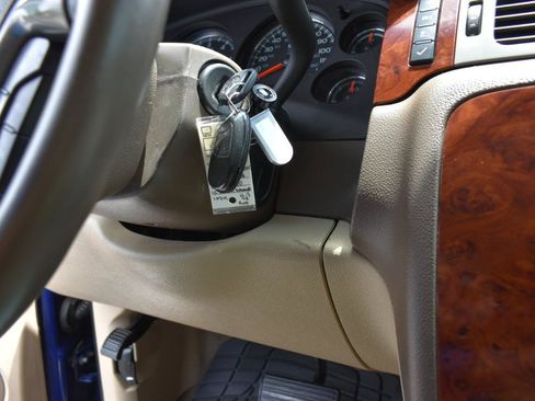Used 2013 Chevrolet Avalanche LS RWD image 40