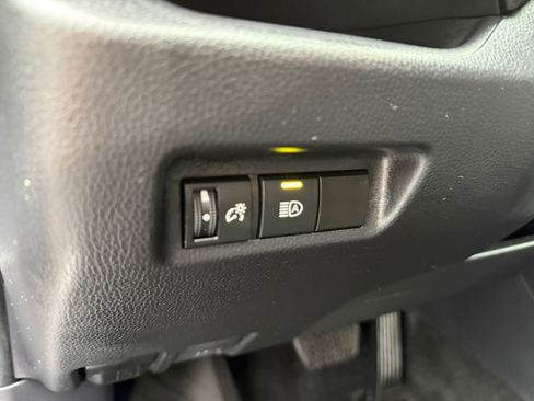 Certified 2025 Toyota RAV4 XLE image 25