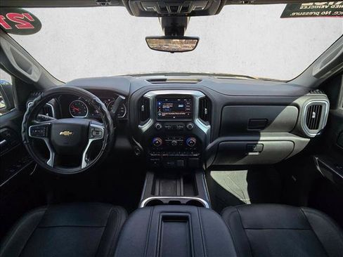 Used 2021 Chevrolet Silverado 1500 LTZ w/ LTZ Premium Package AWD/4WD image 15