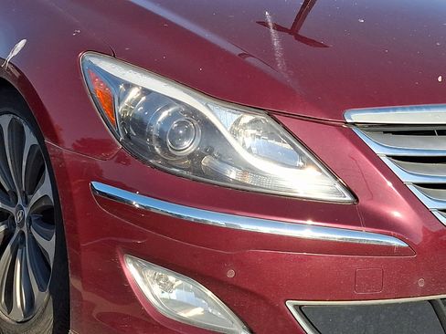 Used 2013 Hyundai Genesis 5.0 R-Spec image 7