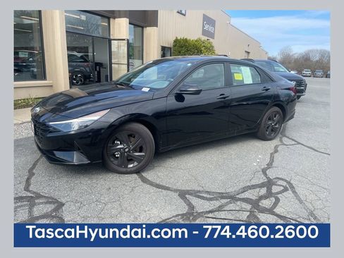 Certified 2023 Hyundai Elantra SEL w/ Preferred Accessory Package FWD image 1