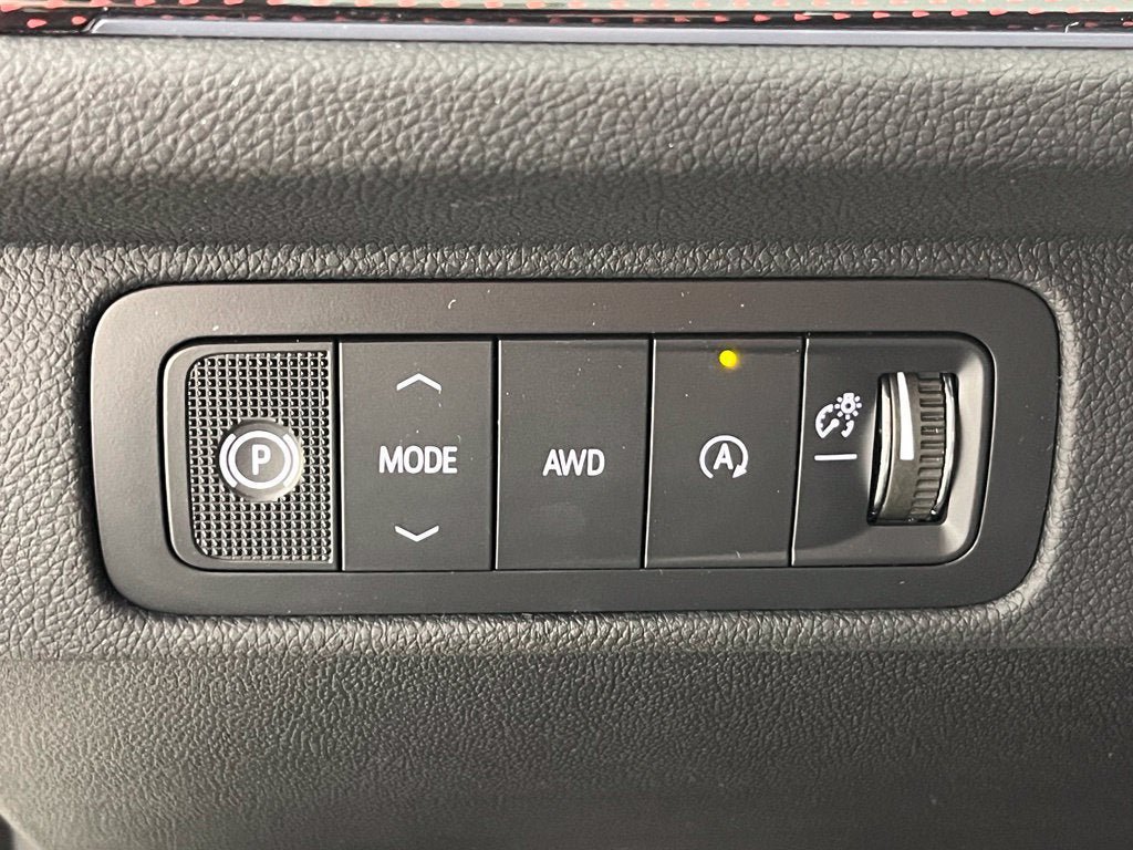 New 2027 Chevrolet Traverse RS w/ LPO, Floor Liner Package AWD/4WD image 20