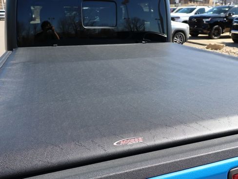 Used 2022 Jeep Gladiator Sport image 35