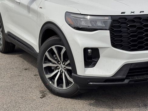 New 2026 Ford Explorer ST-Line image 4