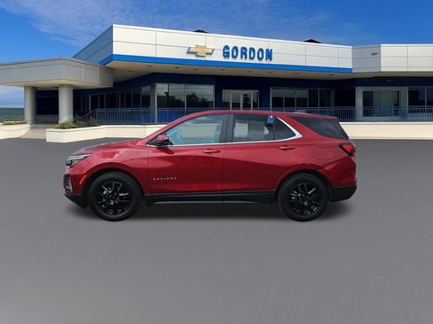 Used 2023 Chevrolet Equinox LT FWD image 2