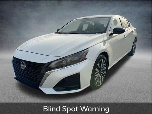 Used 2025 Nissan Altima 2.5 SV image 4