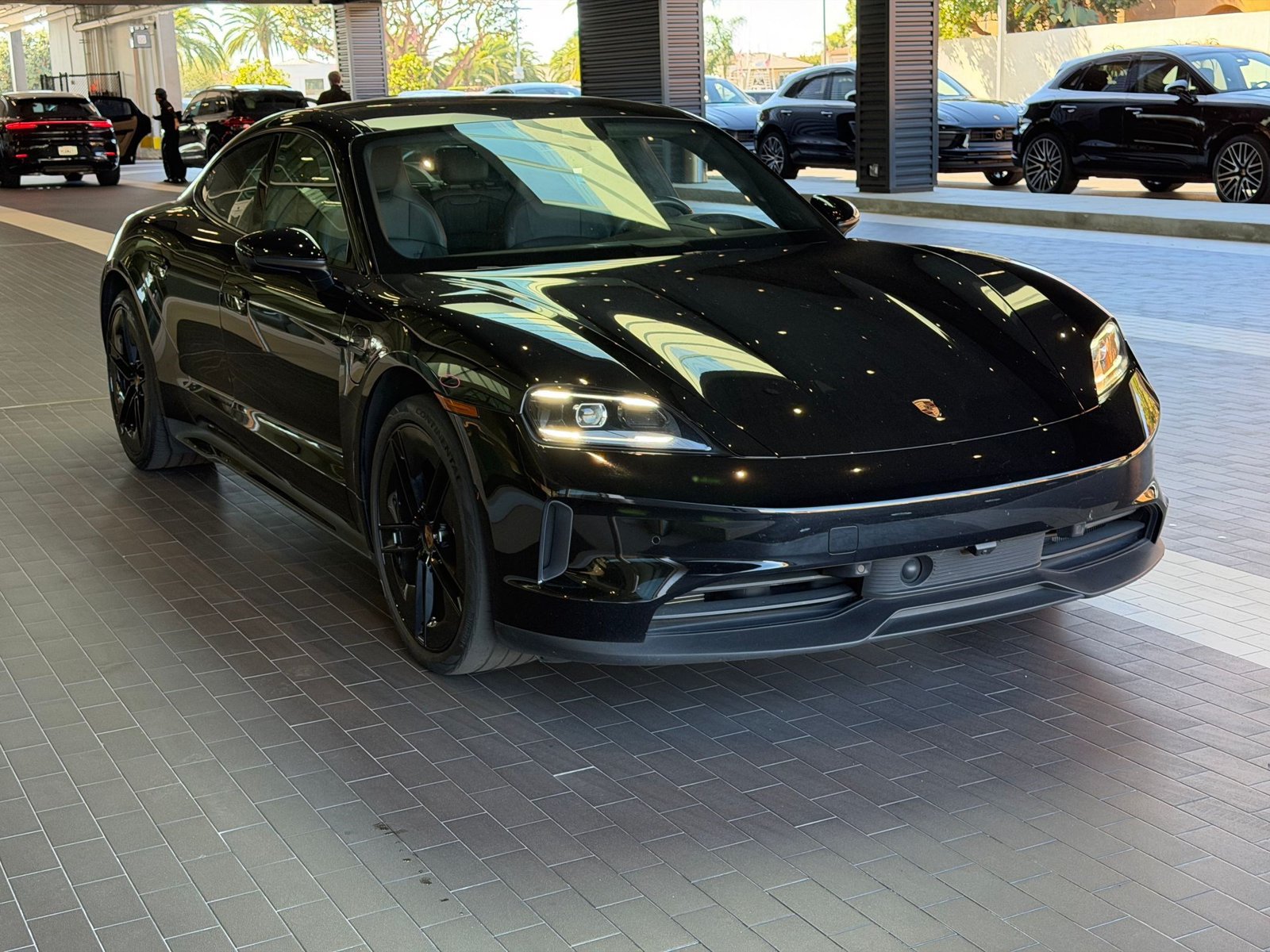Certified 2025 Porsche Taycan w/ Premium Package RWD image 7