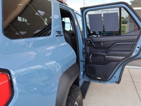 Used 2025 Toyota 4Runner TRD Off-Road Premium w/ Tow Technology Package AWD/4WD image 35
