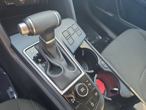 Used 2025 Kia Sportage LX FWD image 21