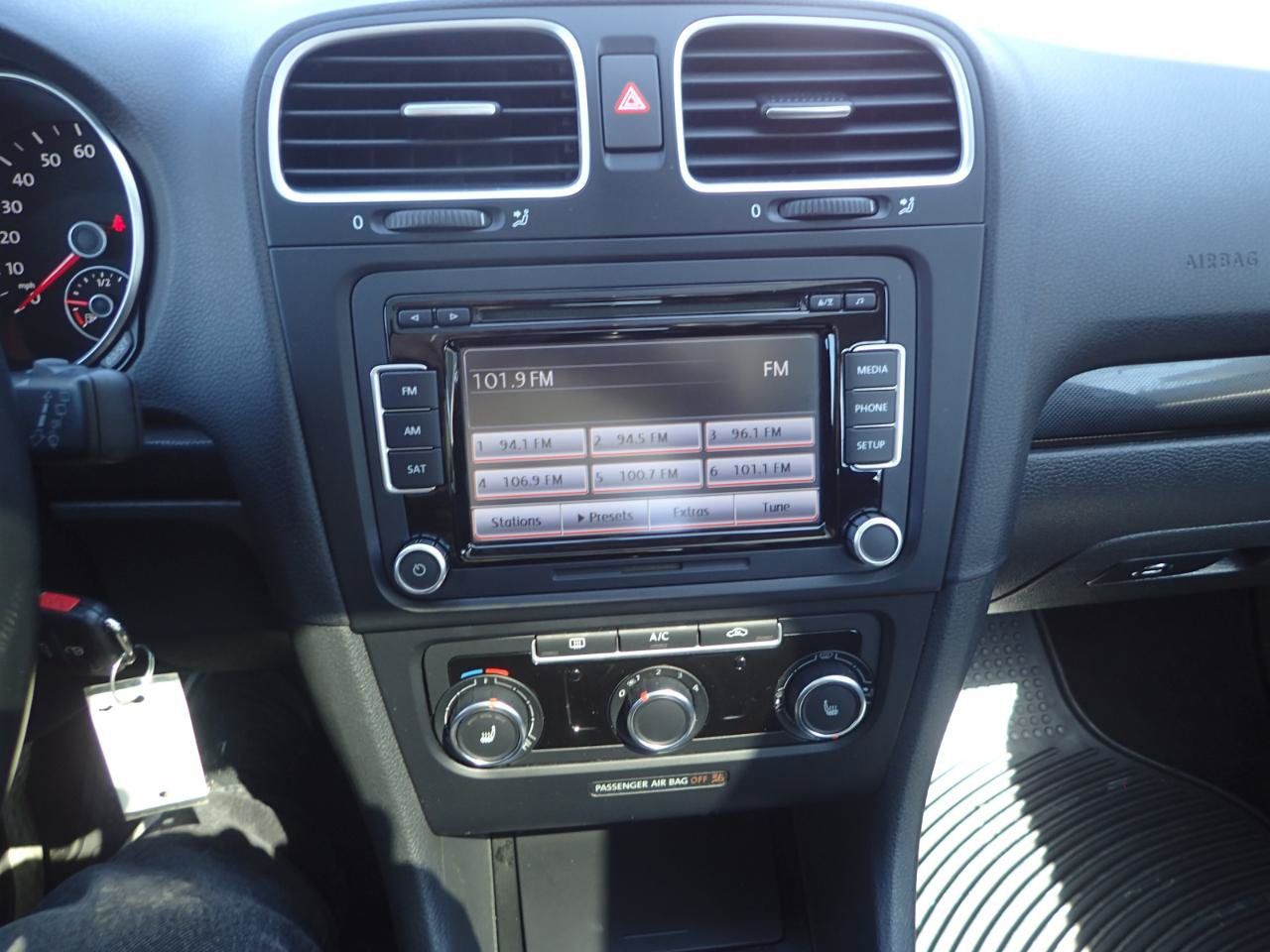 Used 2013 Volkswagen Jetta SE FWD image 19
