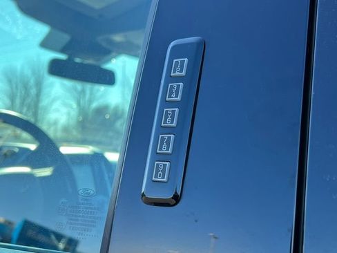 Used 2019 Ford F150 XLT w/ Equipment Group 302A Luxury AWD/4WD image 12