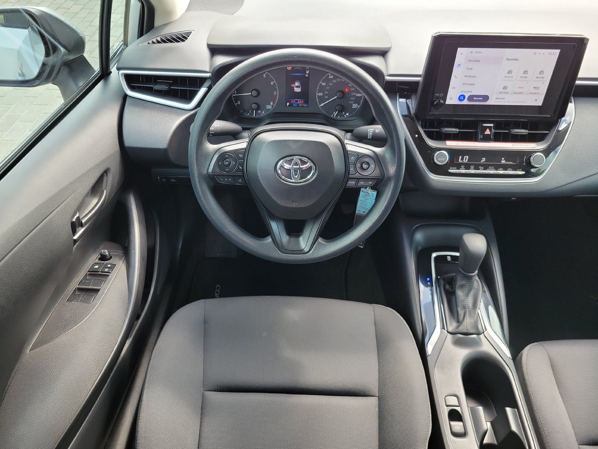 Used 2025 Toyota Corolla LE FWD image 20