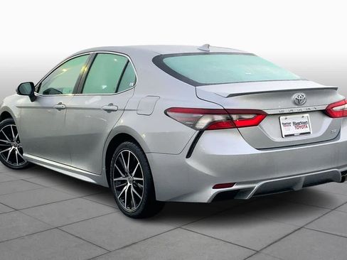 Used 2023 Toyota Camry SE image 11