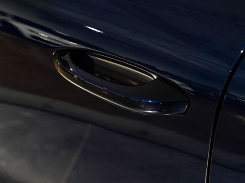 Used 2023 Porsche Macan Turbo AWD/4WD image 42