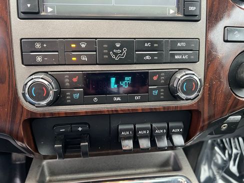 Used 2011 Ford F350 Lariat w/ FX4 4X4 Off-Road Pkg image 38