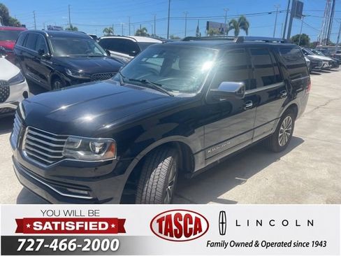 Used 2017 Lincoln Navigator Select RWD image 1