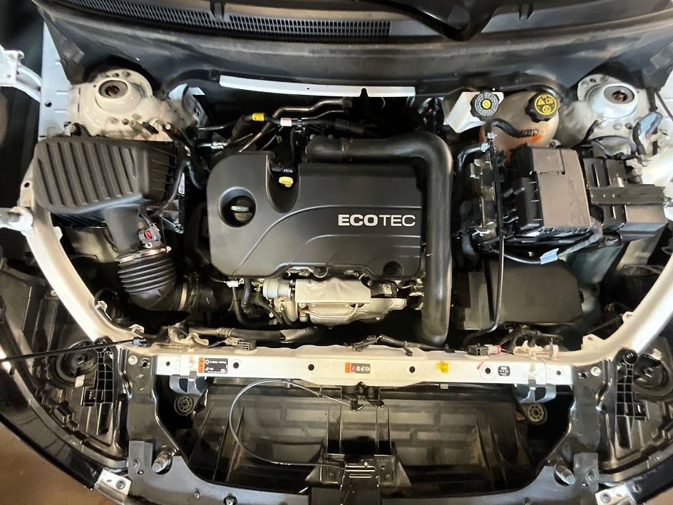 Used 2021 GMC Terrain SLE FWD image 7