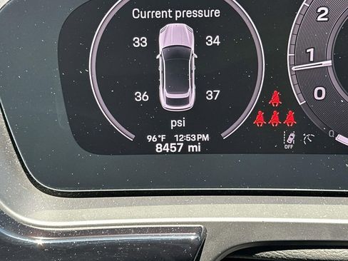Certified 2025 Porsche Cayenne Coupe AWD/4WD image 21