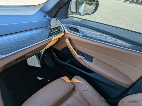 Used 2023 BMW 530i 530i w/ M Sport Package image 18