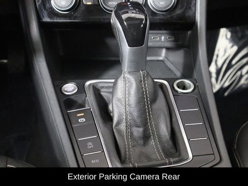 Used 2023 Volkswagen Jetta SE w/ Panoramic Sunroof Package image 13