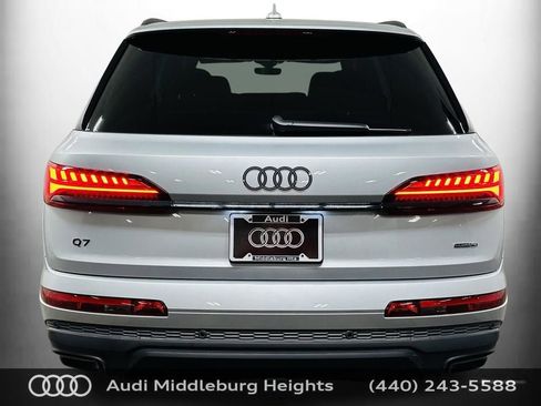 Certified 2025 Audi Q7 2.0T Premium w/ Convenience Plus Package AWD/4WD image 6